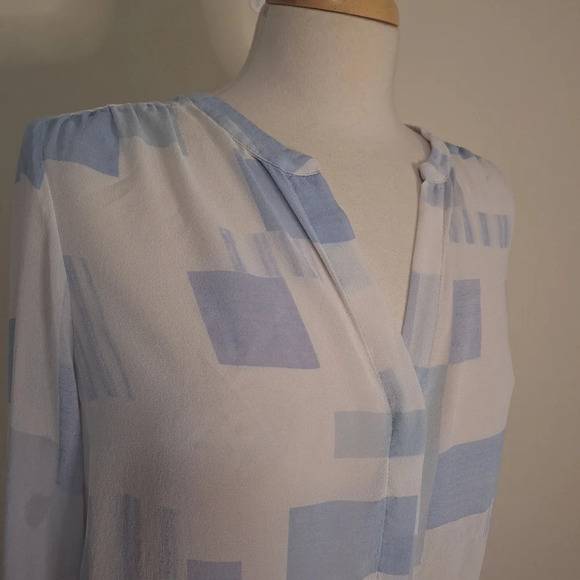 Joie "Gudelia B" Print Silk Top Porcelain-Oasis Color Size S - Picture 4 of 11